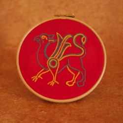 Le Griffon : Kit de broderie médiévale pour débutant