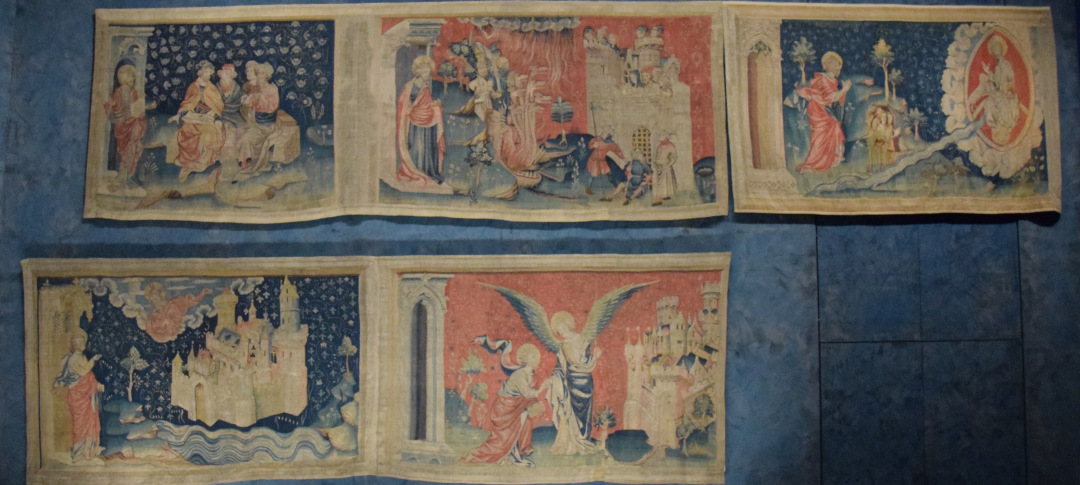 Tapisserie_de_l'Apocalypse_103.jpg